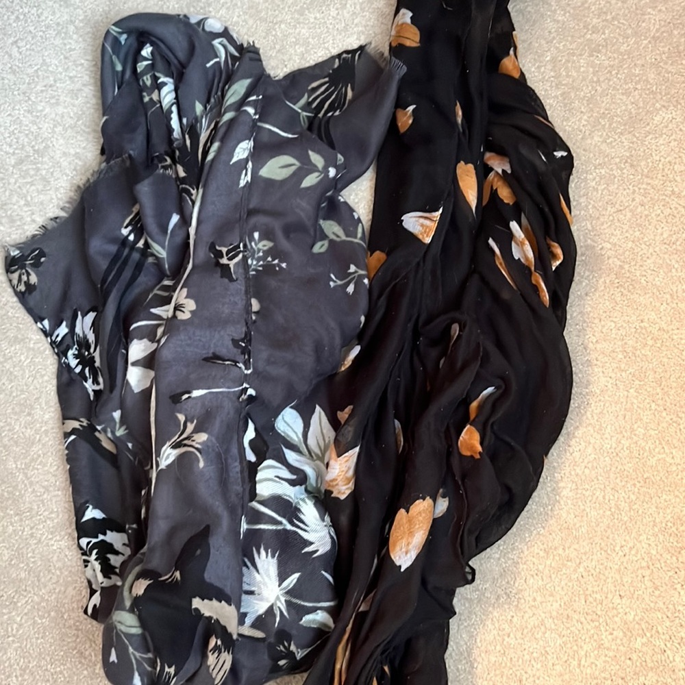 Lightweight spring scarves